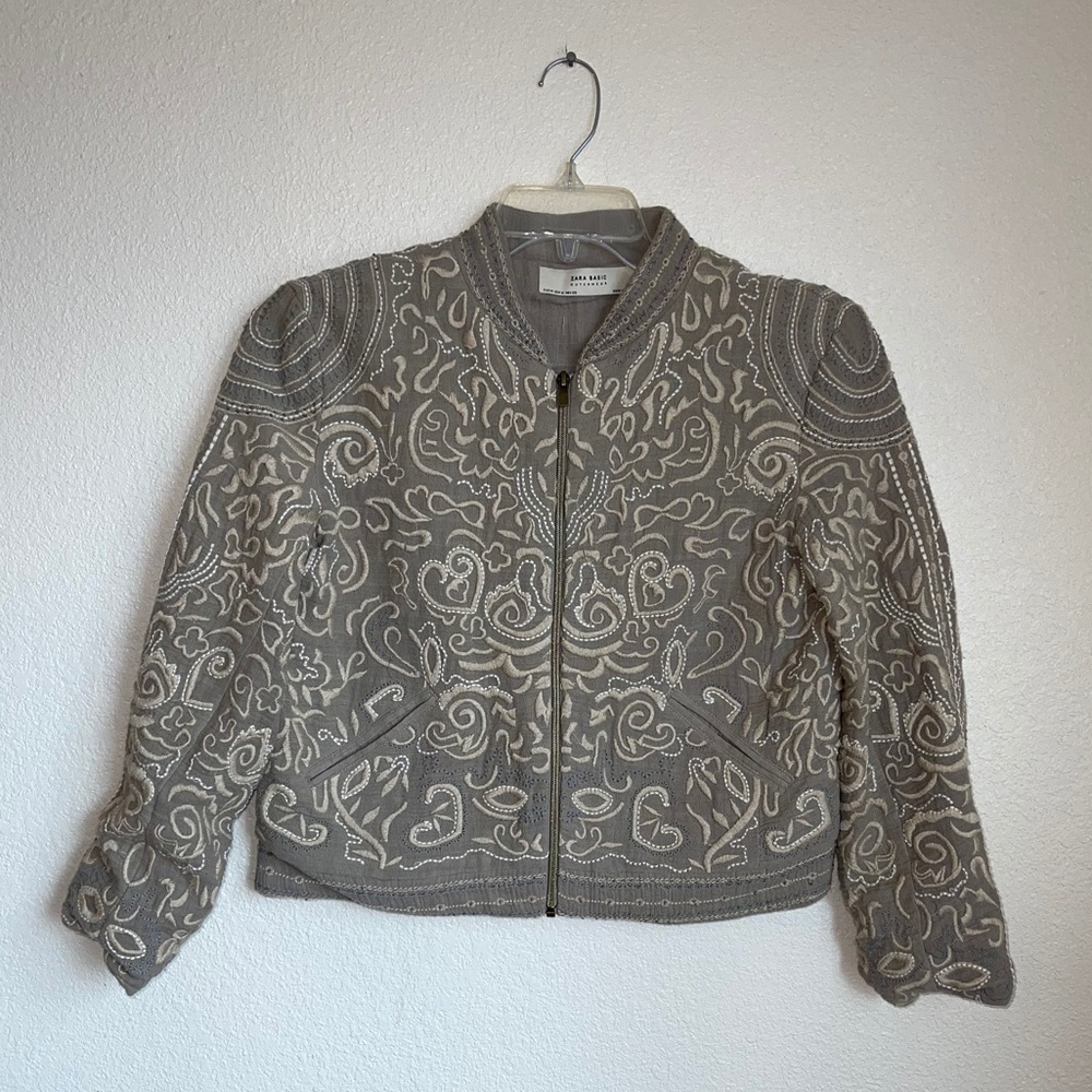 Zara Embroidered bomber style jacket. GUC size medium